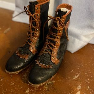 Justin Kiltie Roper boots —size 7.5B
